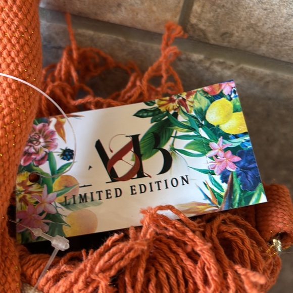 NWT Orange and White Beaded Tote Bag with Fringe - Picture 4 of 7